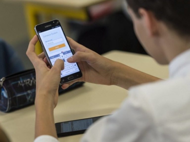 Efesiensi Penggunaan Android sebagai Sarana Ujian.